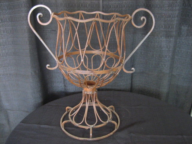 Rental store for BASKET 27 X17  WI THIN in Batesville MS